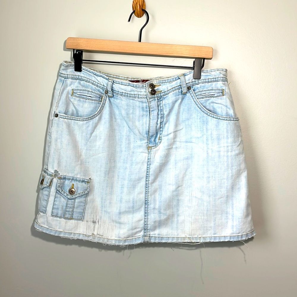 Vintage Gloria Vanderbilt denim mini skirt light wash built in short festival